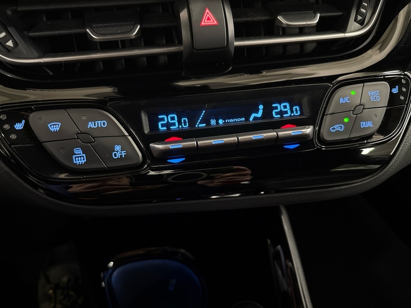 Toyota C-HR vaihtoauto