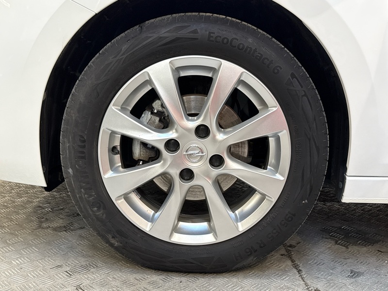 Opel Corsa vaihtoauto