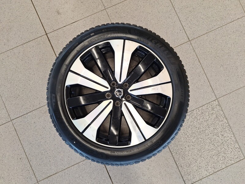 Volvo C40 vaihtoauto