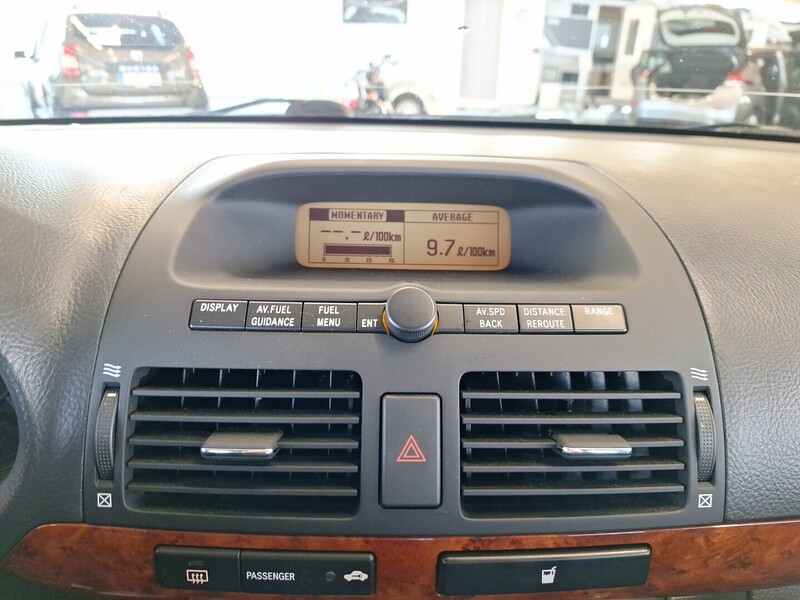 Toyota Avensis vaihtoauto