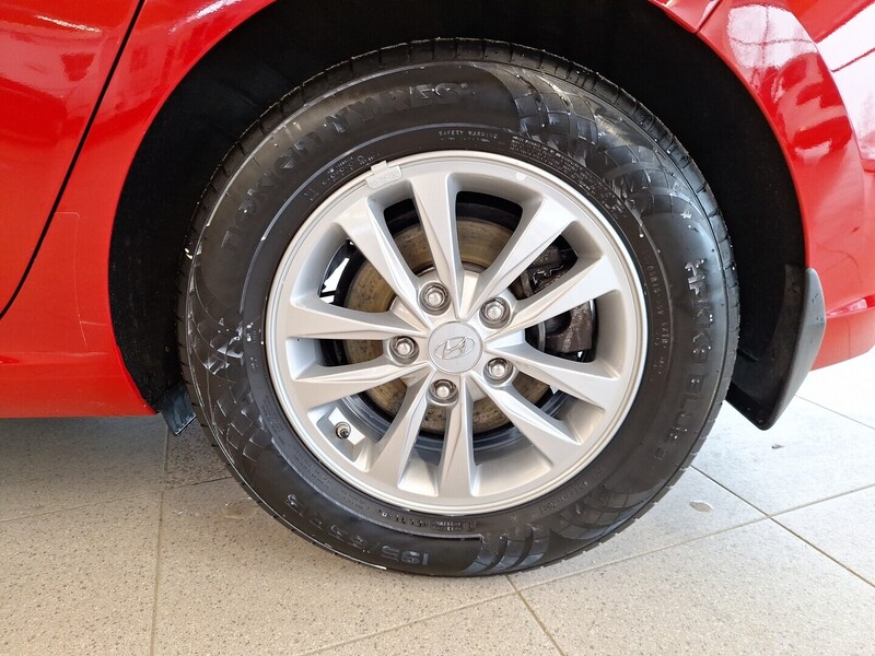 Hyundai i30 5d vaihtoauto