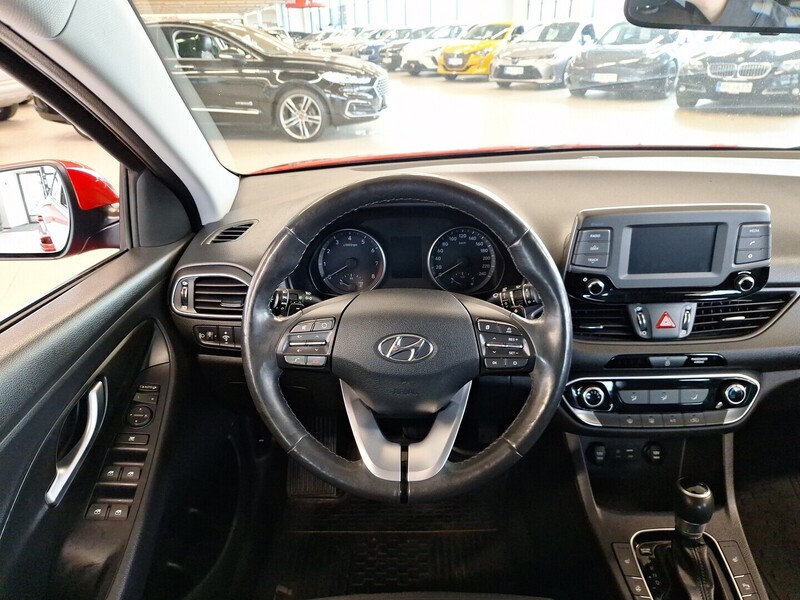 Hyundai i30 5d vaihtoauto