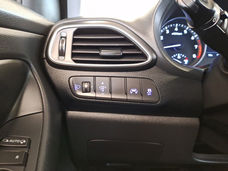 Hyundai i30 5d vaihtoauto