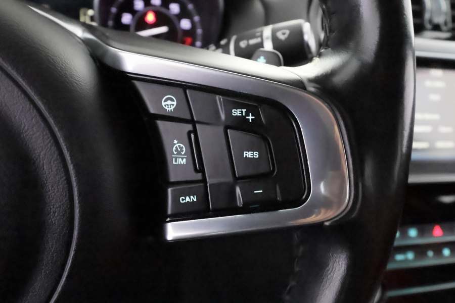 Jaguar XE vaihtoauto