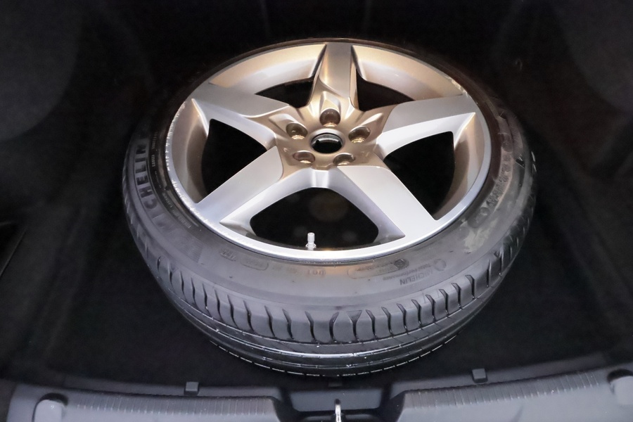 Jaguar XE vaihtoauto