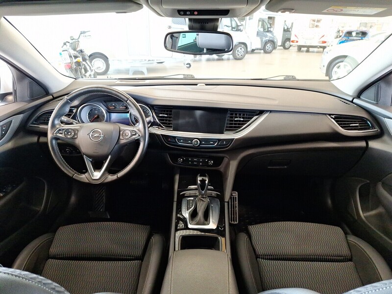 Opel Insignia vaihtoauto