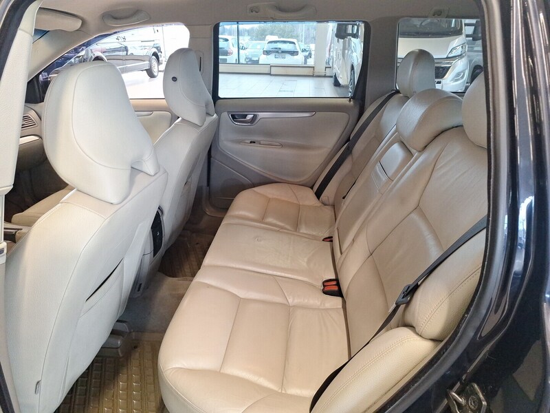 Volvo V70 vaihtoauto