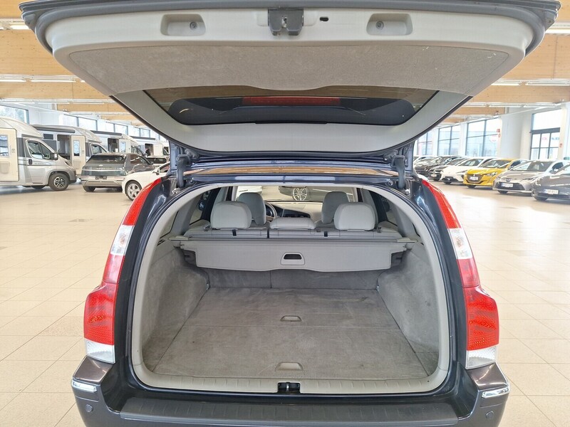 Volvo V70 vaihtoauto