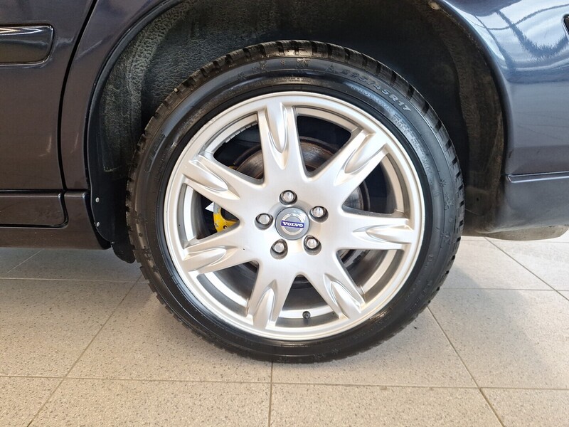 Volvo V70 vaihtoauto