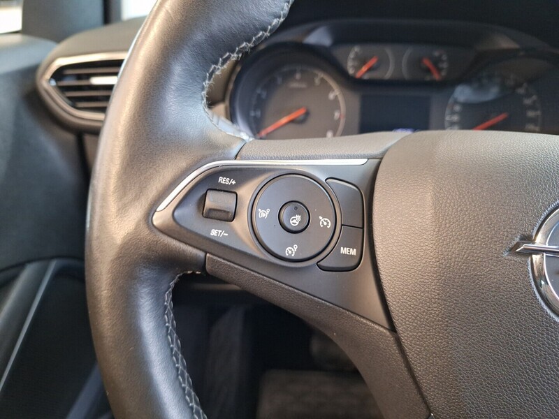 Opel Crossland X vaihtoauto