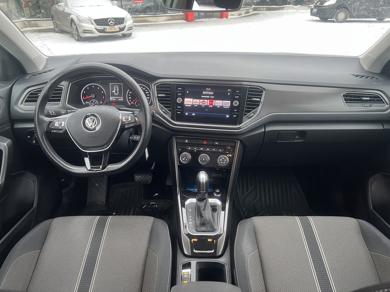 Volkswagen T-Roc vaihtoauto