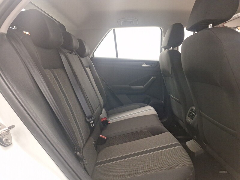 Volkswagen T-Roc vaihtoauto