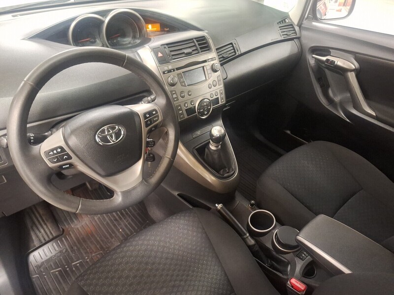 Toyota Verso vaihtoauto
