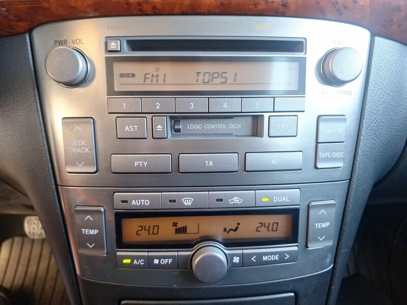 Toyota Avensis vaihtoauto