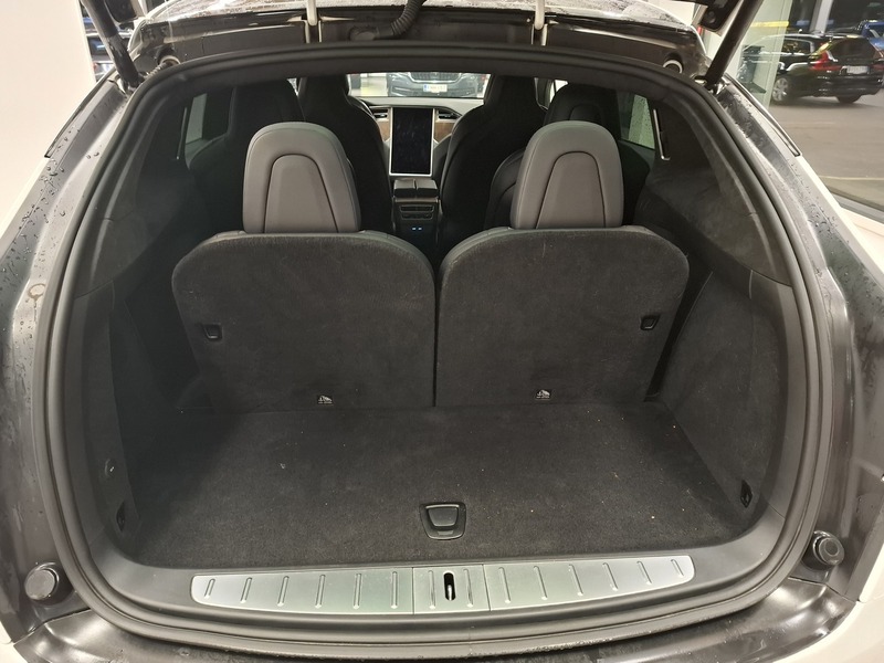 Tesla Model X vaihtoauto