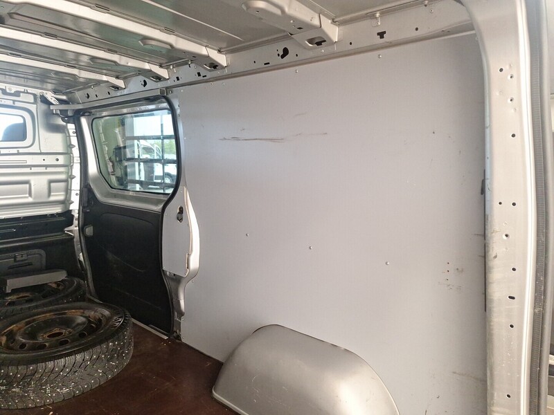 Opel Vivaro vaihtoauto