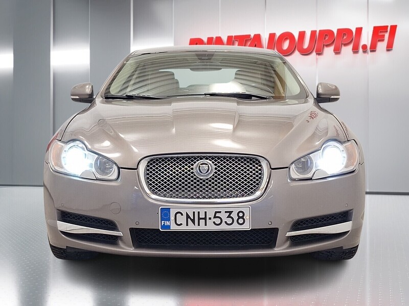 Jaguar XF vaihtoauto