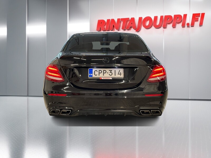 Mercedes-Benz E vaihtoauto