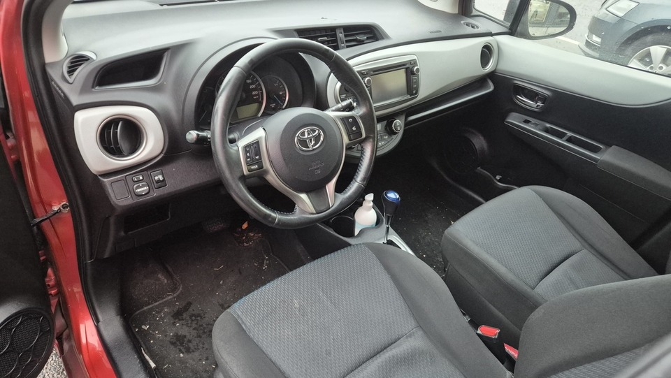 Toyota Yaris vaihtoauto