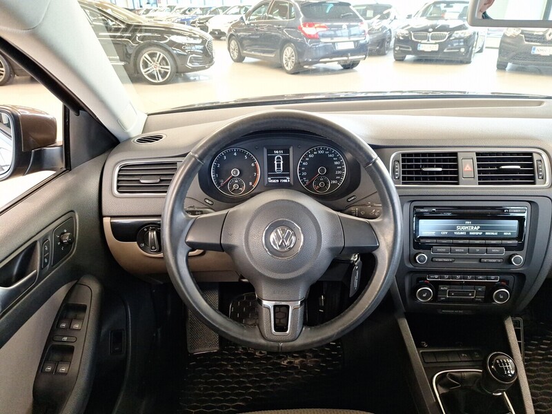 Volkswagen Jetta vaihtoauto