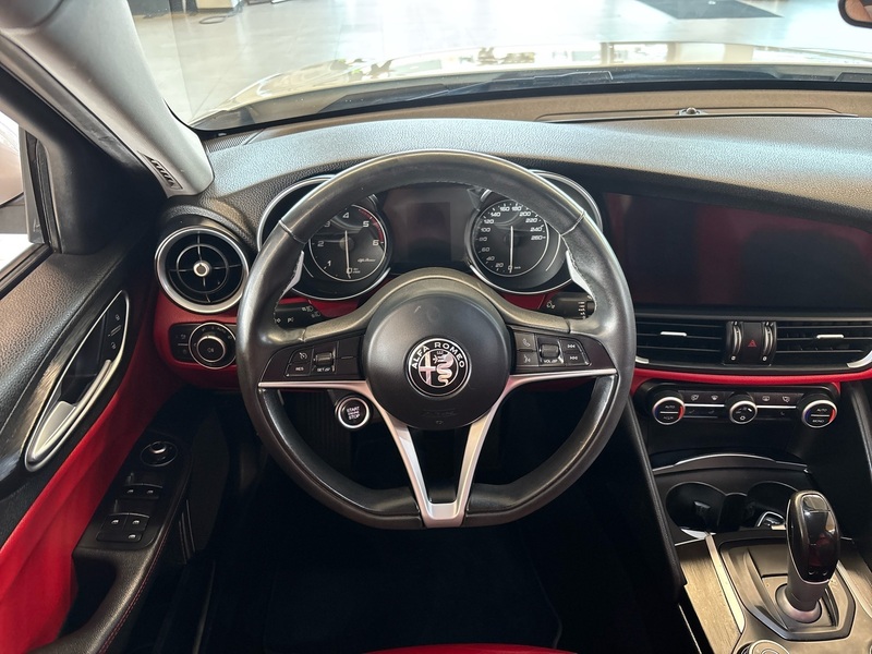 Alfa Romeo Giulia vaihtoauto