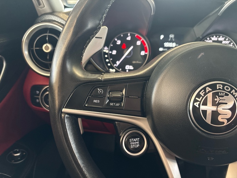 Alfa Romeo Giulia vaihtoauto