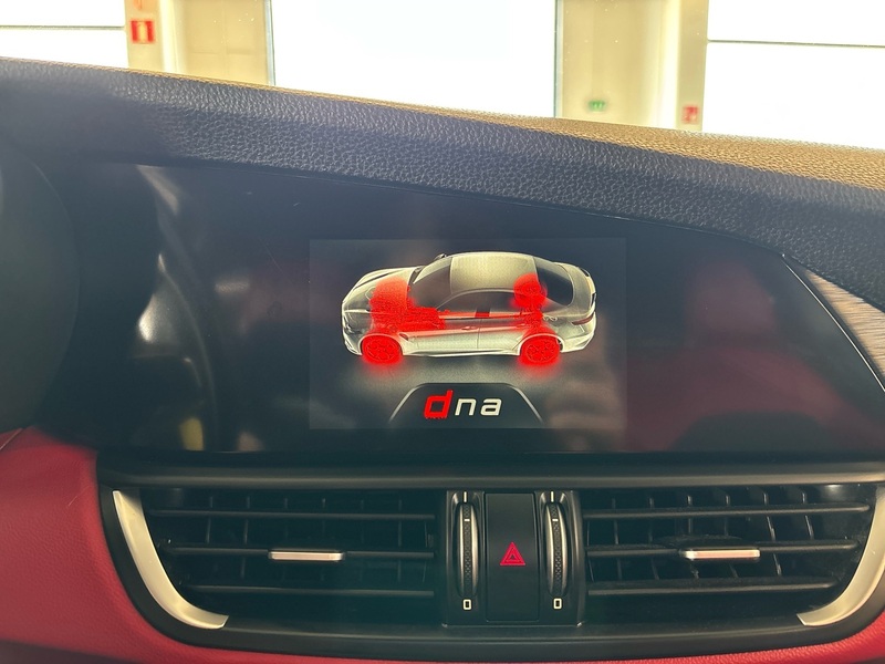 Alfa Romeo Giulia vaihtoauto
