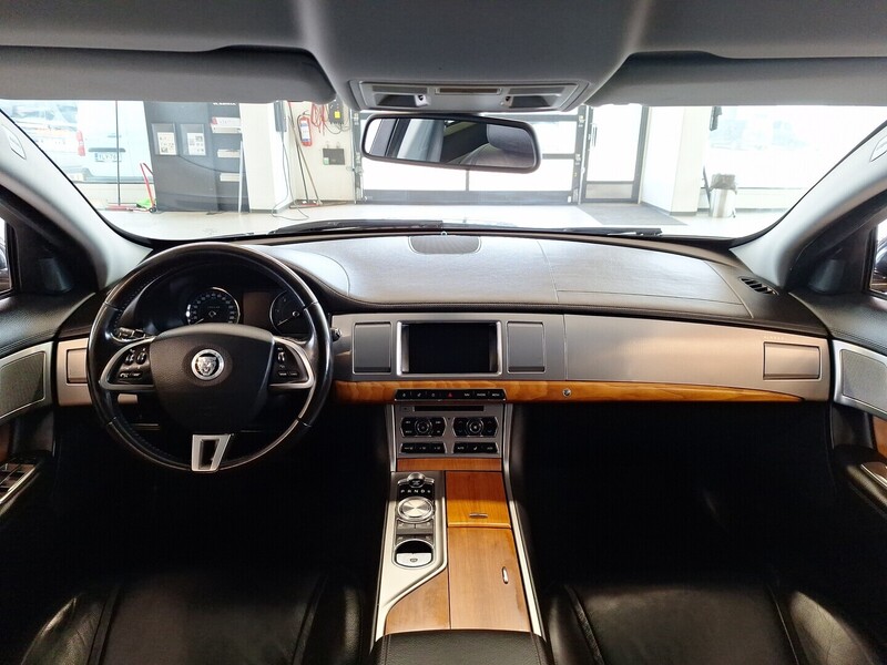 Jaguar XF vaihtoauto