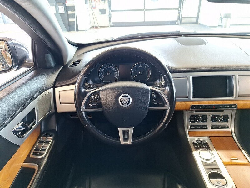 Jaguar XF vaihtoauto