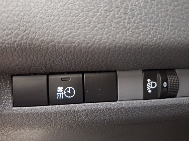 Opel Vivaro vaihtoauto