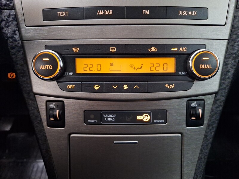 Toyota Avensis vaihtoauto