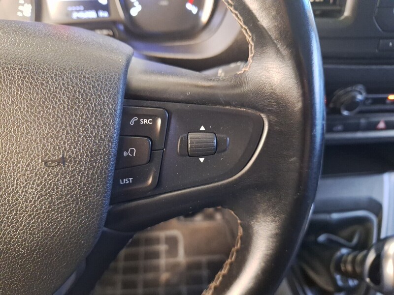 Opel Vivaro vaihtoauto