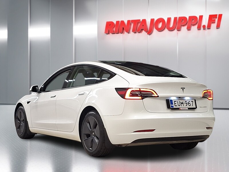 Tesla Model 3 vaihtoauto