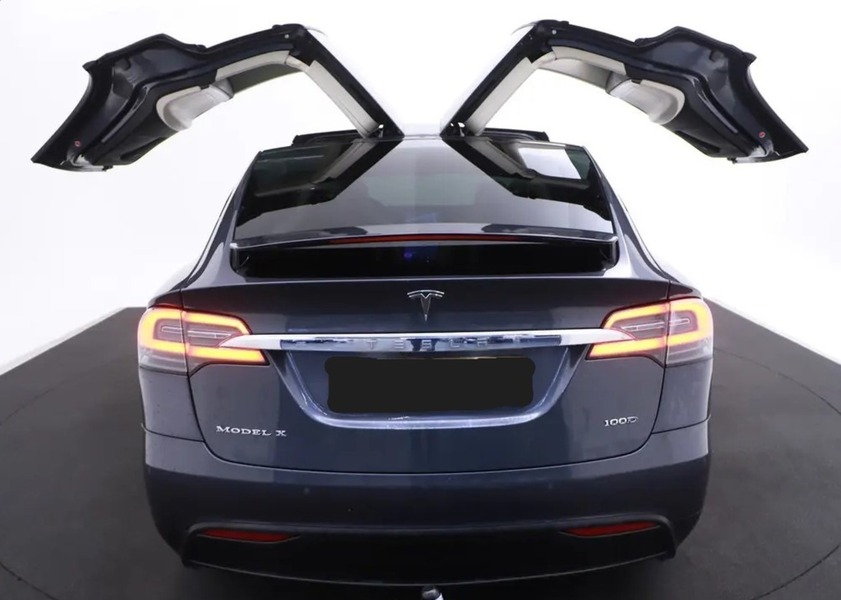 Tesla Model X vaihtoauto