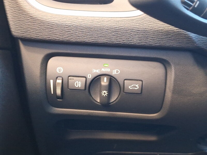 Volvo V40 Cross Country vaihtoauto