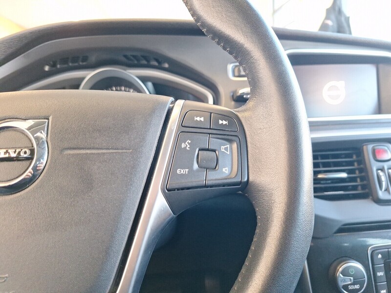 Volvo V40 Cross Country vaihtoauto