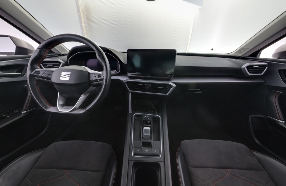 SEAT Leon Sportstourer vaihtoauto