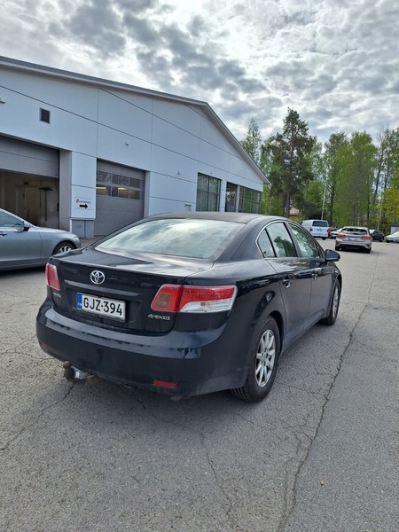 Toyota Avensis vaihtoauto