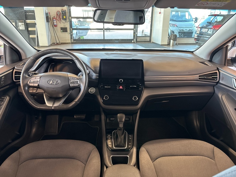 Hyundai IONIQ plug-in vaihtoauto