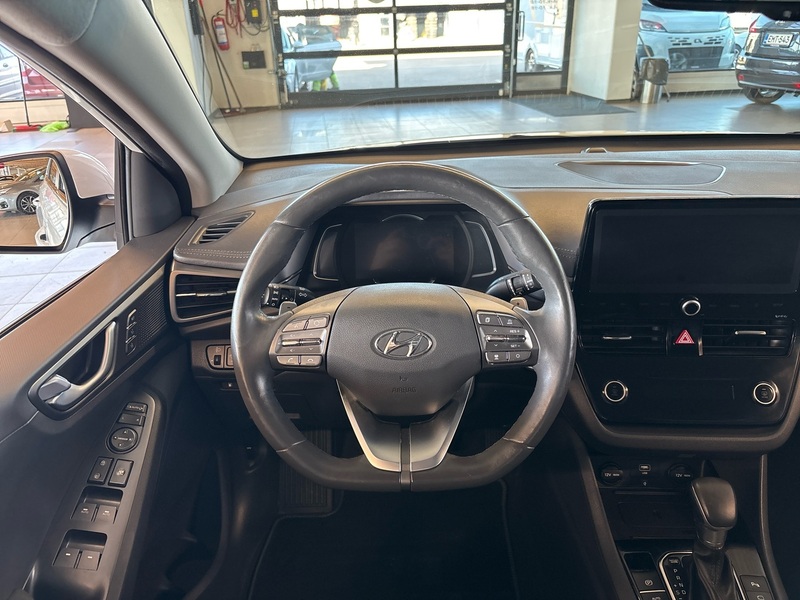 Hyundai IONIQ plug-in vaihtoauto