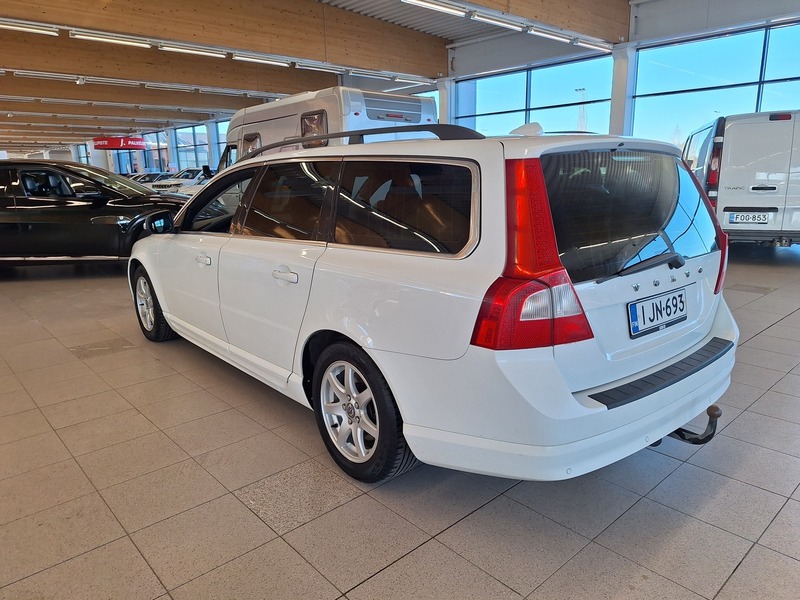 Volvo V70 vaihtoauto