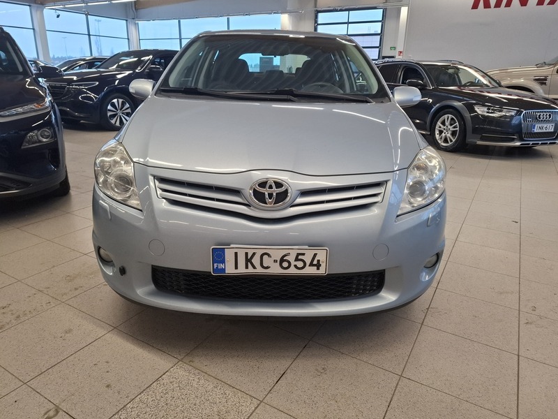 Toyota Auris vaihtoauto