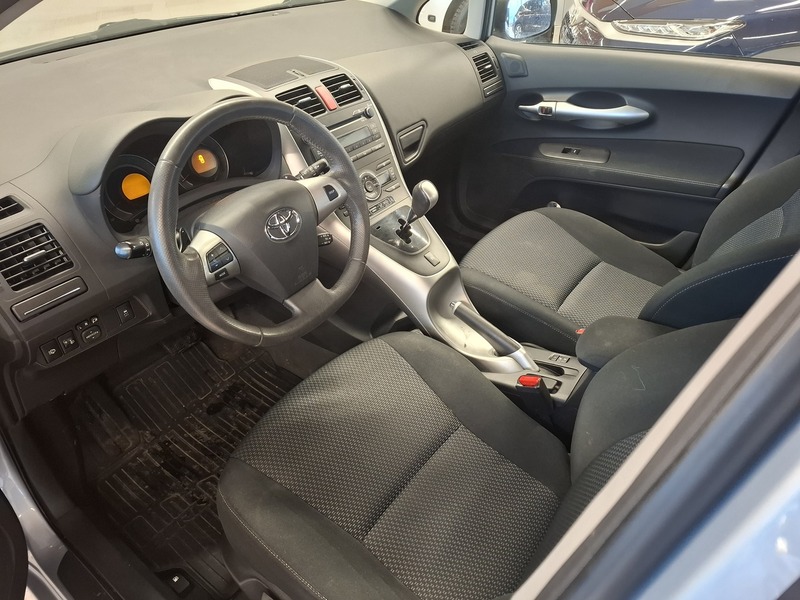 Toyota Auris vaihtoauto