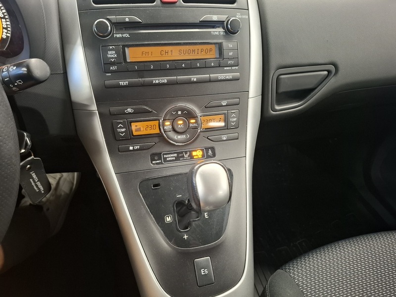 Toyota Auris vaihtoauto