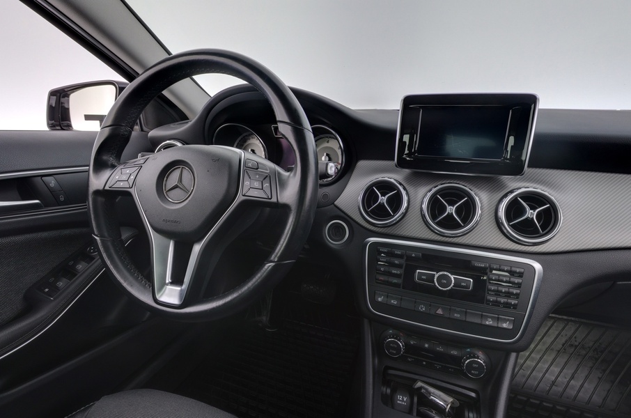 Mercedes-Benz GLA vaihtoauto