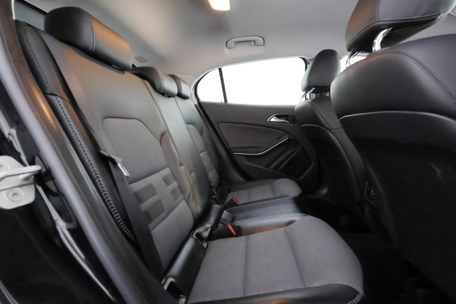 Mercedes-Benz GLA vaihtoauto