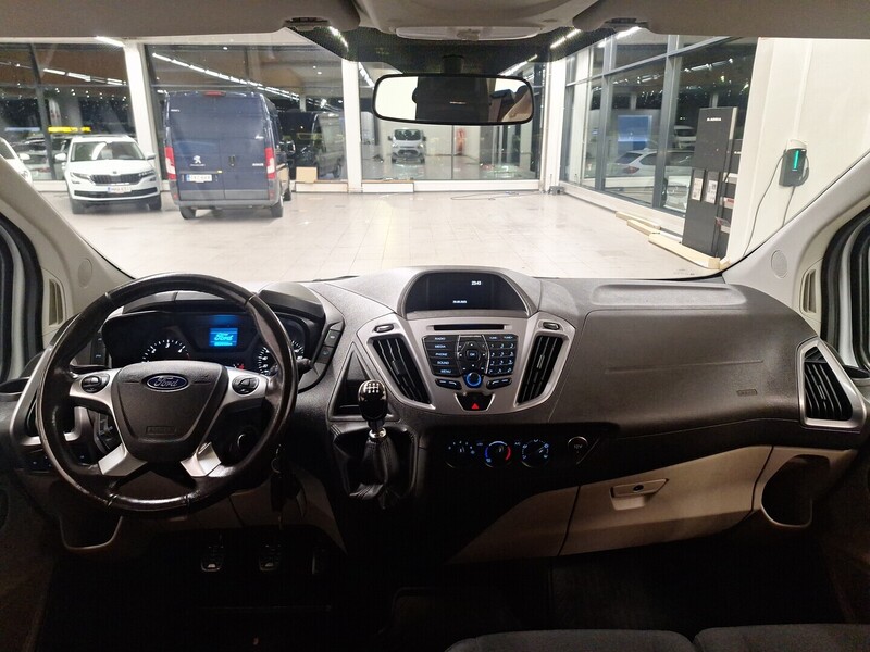 Ford Tourneo Custom vaihtoauto