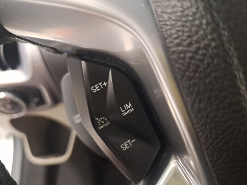 Ford Tourneo Custom vaihtoauto