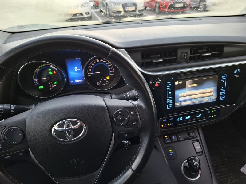 Toyota Auris vaihtoauto