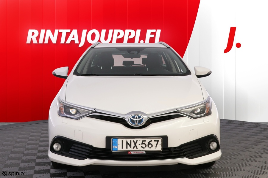 Toyota Auris vaihtoauto